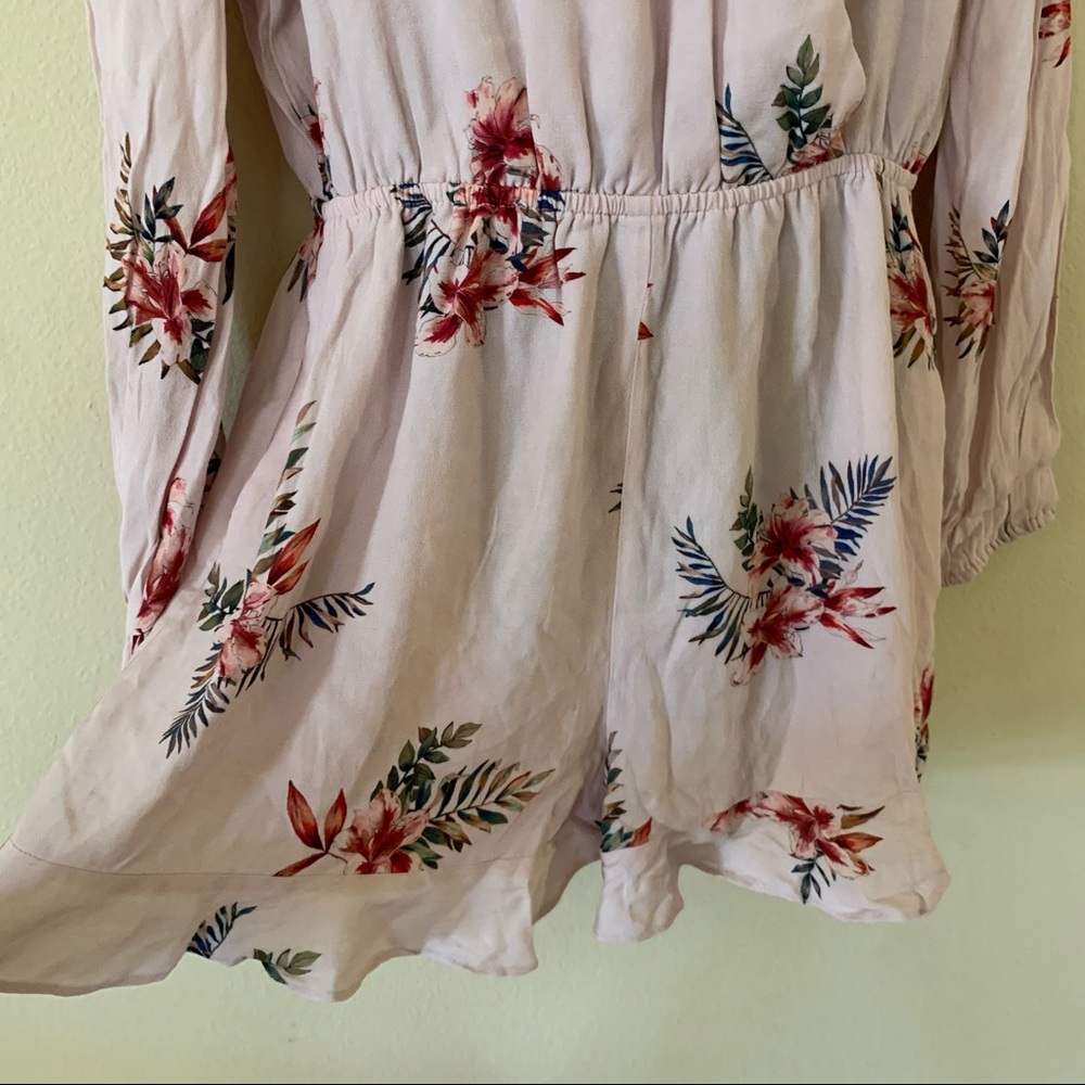 Willow and Clay Pink Floral Long Sleeve V Neck Romper - Picture 4 of 8